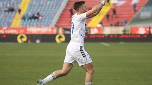 Atacantul care a revenit la fotbal după ce a vândut flori în Olanda schimbă echipa din Superligă! Va juca la o formație de tradiție. EXCLUSIV