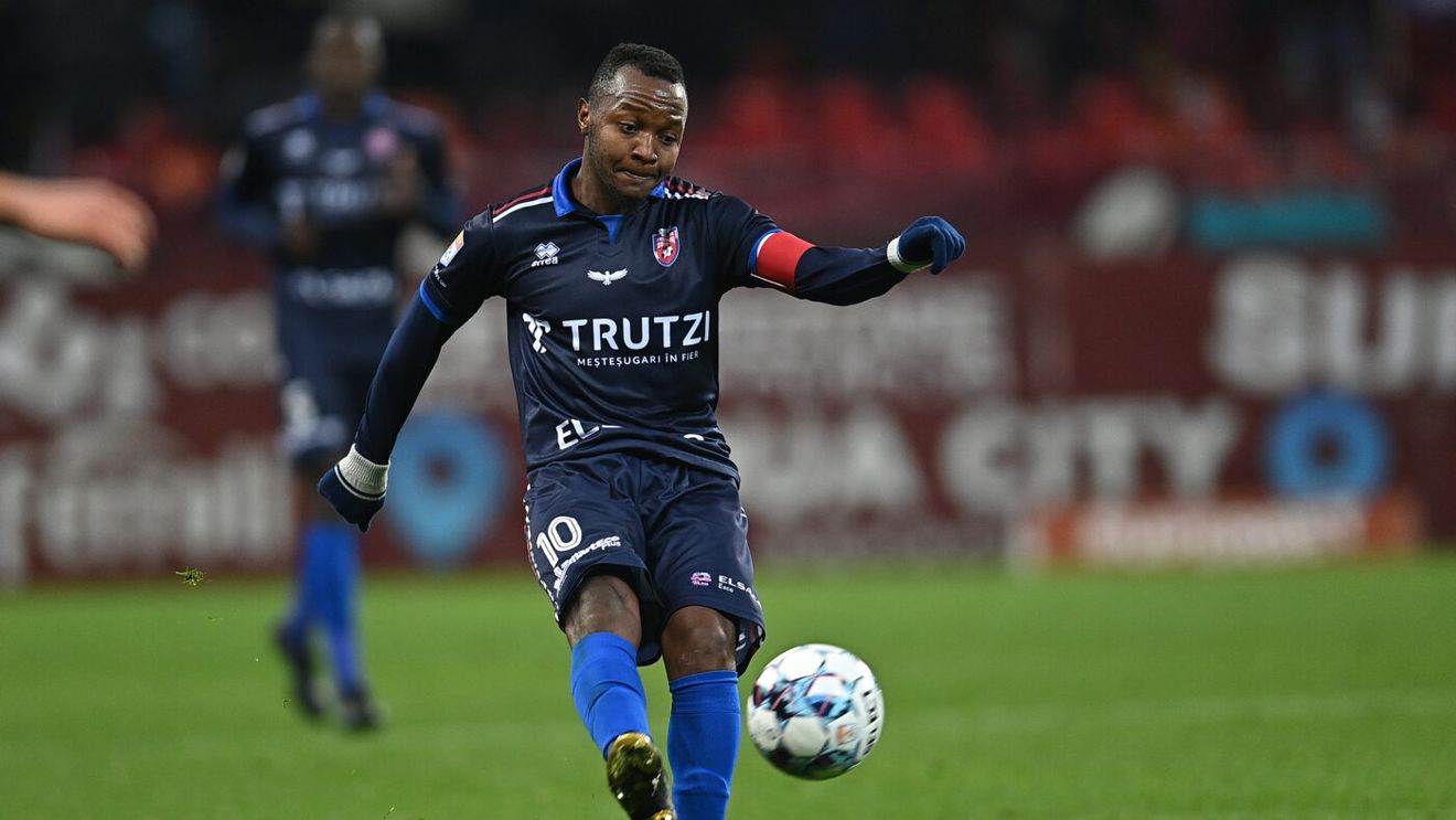 Dumitru Dragomir o avertizează pe Rapid, după transferul lui Hervin Ongenda: „Nu e jucător de campioană!”