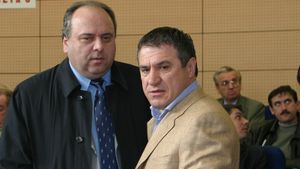 Ștefan: "Se poate 'umbla' și la străini! Niște impresari sunt cei mai buni prieteni ai lui Petrescu!"