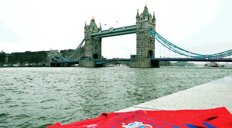 Londra, fă cunoștință cu Steaua!** Reportaj din Capitala Angliei: tricoul roș-albaștrilor a fost afișat, ieri, în cele mai importante zone