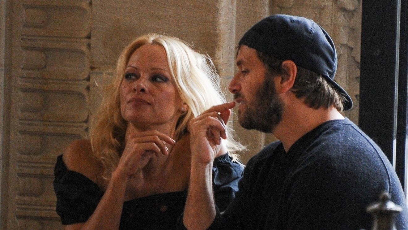 Pamela Anderson, o nouă schimbare de look. FOTO Cum arată acum celelalte vedete din Baywatch
