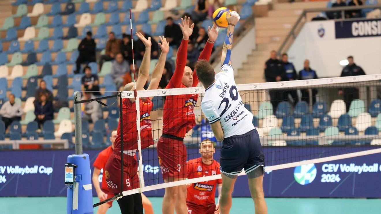 SCMU Craiova s-a calificat în optimile CEV Cup, întorcând rezultatul din tur cu sârbii de la Radnicki Kragujevac