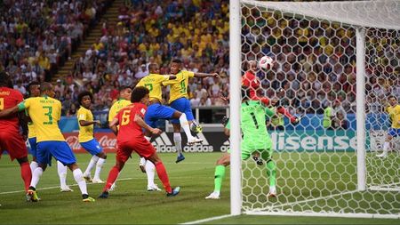 La cinci luni distanță, s-a aflat cum a câștigat Belgia în fața Braziliei și s-a calificat în semifinalele Mondialului: "Am luat un somnifer și am uitat să-mi pun ceasul să sune. Rezultatul?..."