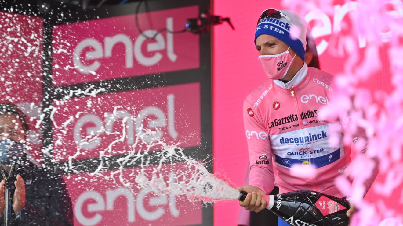 Portughezul Joao Almeida este noul lider în Il Giro! Victorie sud-americană pe Muntele Etna + Zi horror pentru britanici