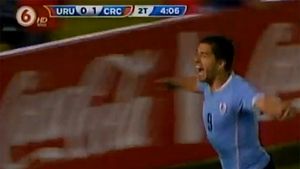 VIDEO | Mașina de goluri Luis Suarez are benzină doar la națională. Reușita torpilă la care fanii Barcelonei încă visează