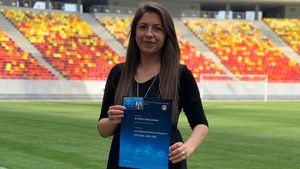 Irina Giurgiu, prima femeie din România cu Licența PRO! Este antrenor secund la naționala feminină și vrea mai mult: „Mulți mă descurajau, eu m-am gândit că vreau să fac carieră”