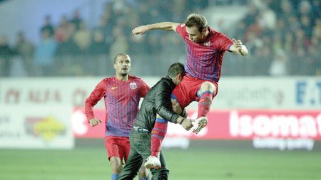 Becali l-a scos pe Martinovic din prima echipă:** "A dat picioare la Ploiești și crede că face ce vrea!" EXCLUSIV** Agentul jucătorului, despre viitorul fundașului