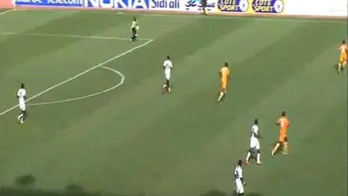 A încălcat o regulă elementară a jocului de fotbal și tot el a fost șocat că arbitrul îl sancționează!** VIDEO Gafă incredibilă 