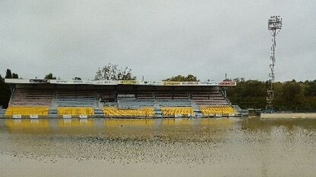 EXCLUSIV | Un sportiv român a trăit pe viu inundațiile catastrofale de la Carcassonne. "N-am văzut în viața mea o asemenea grozăvie. Terenul e impracticabil, muncesc să-mi ajut prietenii să scoată apa din casă"