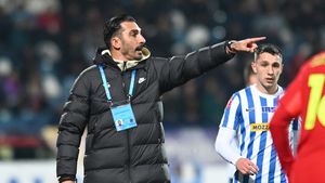 Charalambous, prima reacție după ce fotbaliştii săi s-au îmbolnăvit! Ce spune şi despre Ngezana, care s-a "rupt" în Poli Iaşi - FCSB