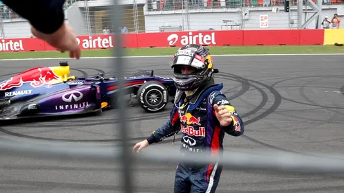 Avertisment pentru Vettel și amendă de 25.000 de euro pentru Red Bull, după GP-ul Indiei