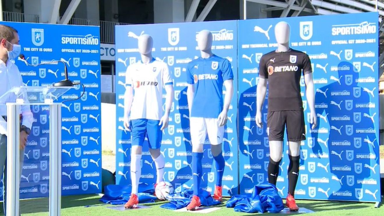 Universitatea Craiova și-a prezentat noul echipament! Sorin Cârțu: „Primul meu meci l-am jucat în astfel de ghete” | FOTO & VIDEO