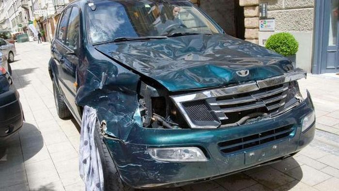 Tragedie la Graz, la doar câțiva kilometri de Marele Premiu de Formula 1 al Austriei. Un bărbat care conducea un SUV a intrat cu 100 km/h într-o mulțime: trei decedați, printre care și un copil de șapte ani
