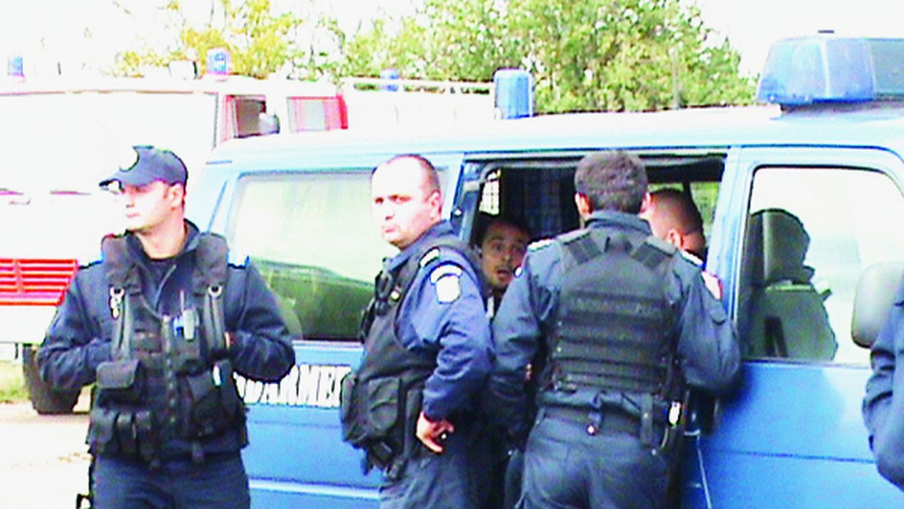 "Tată, mă iau jandarmii!"** Incidente la finalul partidei Brănești - Gloria Buzău