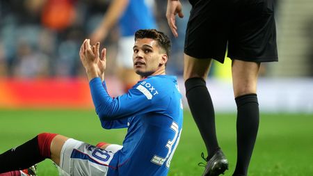 Nu l-a apărat pe Ianis Hagi şi a fost lăudat de scoțieni pentru acest lucru! Reacția antrenorului lui Rangers a devenit exemplu, deşi l-a lăsat pe român de izbelişte