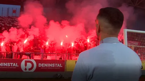 Fanii și jucătorii celor de la UTA, „încălzire” cu torțe pentru meciul cu Botoșani | VIDEO