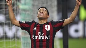 Carlos Bacca nu are de gând să părăsească Serie A: "Sunt fericit aici, nu o să plec din Italia"