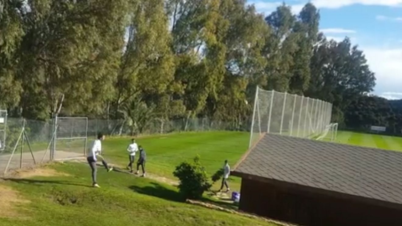 VIDEO GENIAL | Budescu a "recidivat". La Astra dădea gol din parcare, la FCSB a "comis-o" și mai rău! Cum a marcat