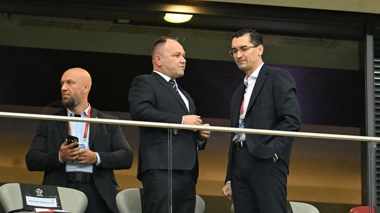 Răzvan Burleanu a reacționat în timp ce 1.000 de fani i-au cerut demisia la Polonia – România
