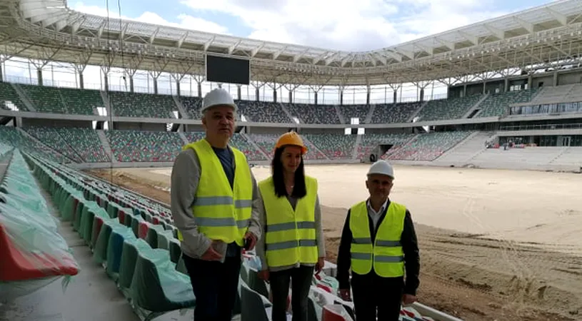 VIDEO | Anghel Iordănescu, impresionat de noua arenă Steaua. A fost în vizită pe șantier alături de Daniel Oprița, Simona Gherman și comandantul Mădălin Hîncu. ”Va aduce din nou performanța în fotbalul românesc”