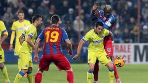 ASA, un fel de FCSB. Actuala echipă nu are nimic în comun cu vechea ASA Târgu Mureș, care nu avea voie să bată Steaua înainte de ''89 și s-a mai luptat la titlu în anii ''70. O legendă a Ligii 1 prefațează derby-ul campionatului
