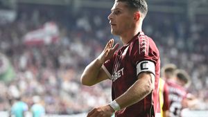 Victor Angelescu a vorbit despre posibila plecare a lui Alex Dobre de la Rapid: „Am avut oferte!”