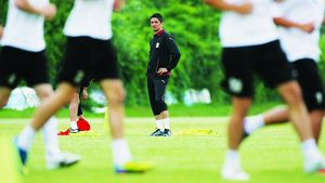 Ajutor din partea rivalilor!** Răzvan: "Învățați din greșelile Stelei!" Meciul cu Oțelul, material didactic pentru rapidiști