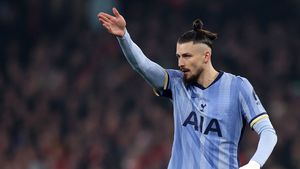 Neverosimil! Atac cum nu s-a mai auzit: „Radu Drăguşin e un fundaş catastrofal! E un amărât"