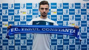 Patrick Petre, OUT de la Farul Constanţa? Mijlocaşul a comis-o din nou şi Marica vrea să scape de el