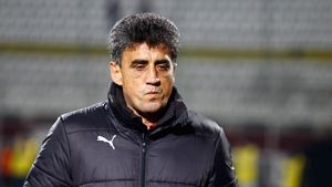 Anul trecut băteau cu 5-0, acum se duc în Gruia zdruncinați de probleme!** Totuși, Rada amenință campioana: "Nu îmi este frică, merg la Cluj să câștig"