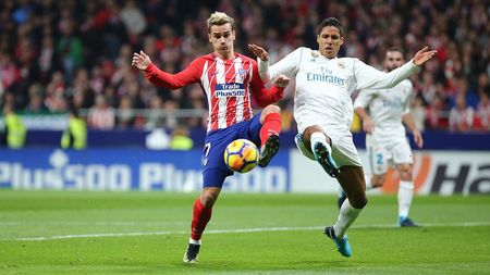  Barcelona se desprinde la zece puncte de Real și Atletico! Primul derby de pe "Wanda Metropolitano" s-a încheiat indecis. Arbitrul i-a scos din sărite pe jucători