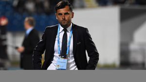 Dică a comentat despre ultimul transfer al FCSB-ului: "E ofensiv! Poate ajuta foarte mult"