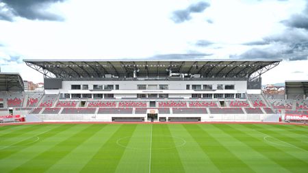 Clubul din Superliga dă lovitura: stadionul a fost omologat de LPF! Poate juca acolo și în cupele europene