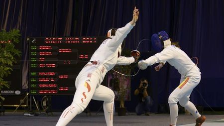 România a cucerit bronzul în primul concurs de spadă al anului. Fetele au învins Rusia, la Cupa Mondială de la Barcelona