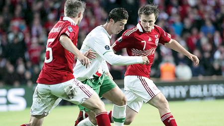 Totul sau nimic!** Nicklas Bendtner, principalul pericol pentru defensiva lusitanilor