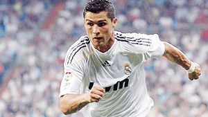 Real și Barcelona nu au rivali în Spania!** Umăr la umăr