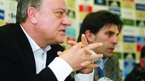 „Să aleagă FRF!"