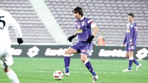 Lucescu mută mijlocul naționalei în Giulești și vrea un stelist la Rapid! Vezi lista de cumpărături