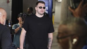 Luka Doncic și-a luat mașină de 2.000.000 de euro. Ce problemă a avut de la prima ieșire cu bolidul Rimac Nevera