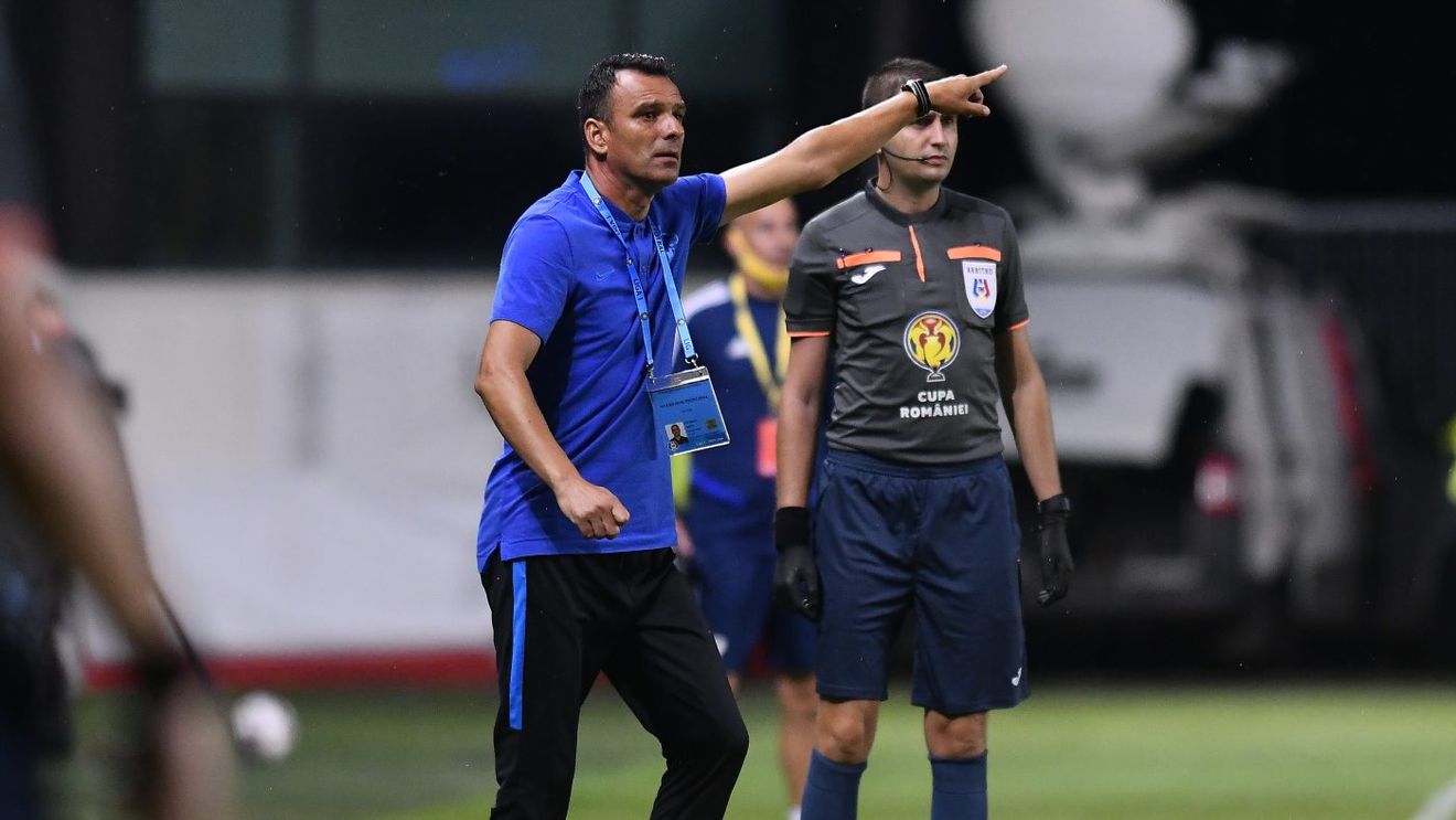 Toni Petrea, criticat dur pentru deciziile pe care le-a luat înaintea partidei FCSB - Viitorul. „Este o schimbare fără logică” | VIDEO EXCLUSIV ProSport Live