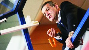 „Lăcă va pleca!"**