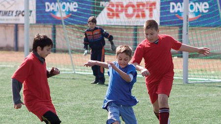 Fotbalul, cornul și laptele**