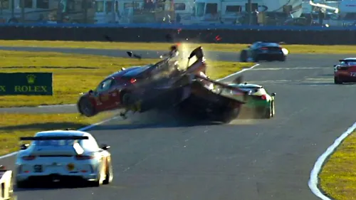 VIDEO Impact teribil la peste 200 km/h în cursa de 24 de ore de la Daytona! Ambii piloți au scăpat cu viață