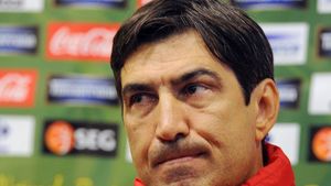 Pițurcă, taxat iar de Reghecampf! Steaua nu ar fi vrut amânarea etapei a 7-a: "Era mai bine pentru toți să se joace"