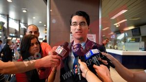 Burleanu spune că Pițurcă n-are vorbe cu arabii: "Mi-a confirmat că zvonul plecării sale este unul fals"