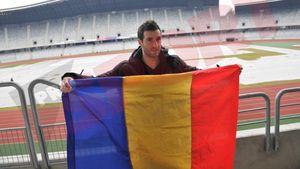 FOTO EXCLUSIV Max Nicu, prezentat oficial la "U" Cluj: "M-am întors acasă. Vreau la națională"