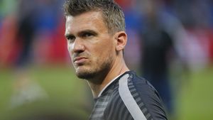 Un fotbalist din Ligue 1 și-a bătut cu bestialitate soția și a fost arestat! "Goală, plină de sânge, plângând în mijlocul aparatamentului". De la ce a pornit totul