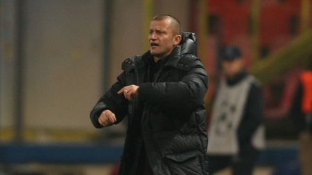 Dorinel Munteanu: **„Arbitrii din Israel nu ne scot din criză"