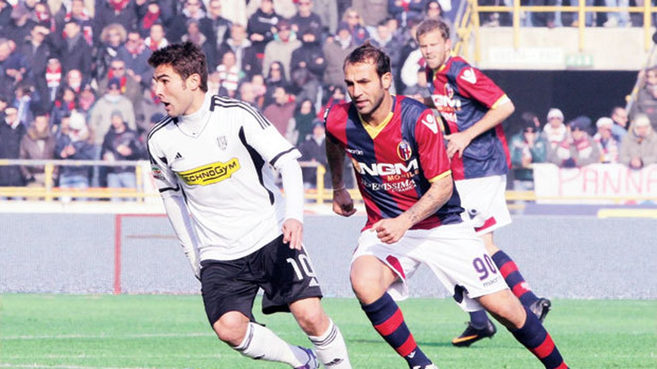 Adrian Mutu și-a reziliat contractul cu Cesena și marți va semna pe doi ani cu echipa franceză:** "Ajaccio, vin!" Vezi detaliile mutării