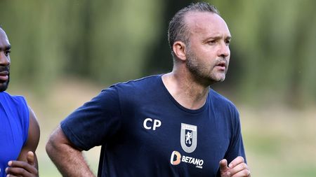 Corneliu Papură, tot mai constestat în Bănie! „Ai nevoie de un antrenor care ştie ce înseamnă lupta la titlu"